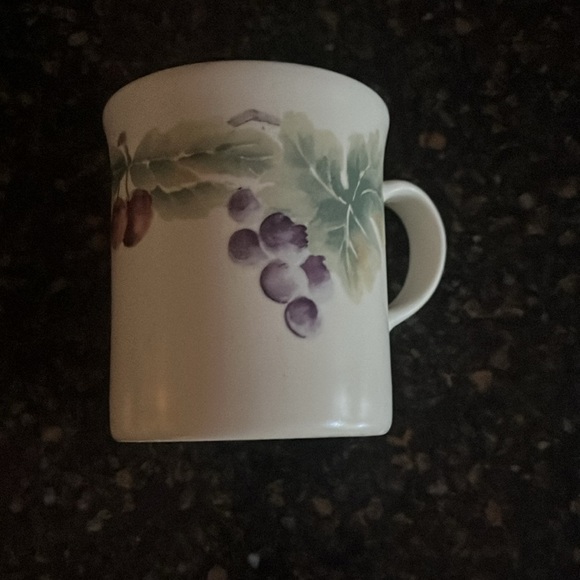Set of 4 Pfaltzgraff JAMBERRY Coffee Mugs Ceramic Cups - Picture 8 of 10